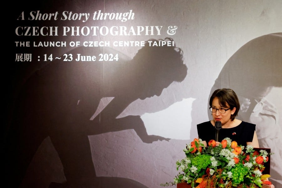Taiwan VP unshaken after alleged China plot in Prague