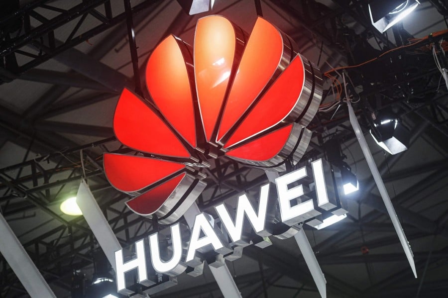 Taiwan adds China's Huawei, SMIC to export control list