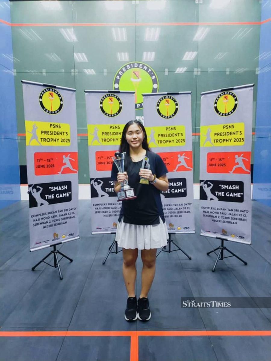 Zhi Xuan dominates Harleein to seal third title at President's Trophy