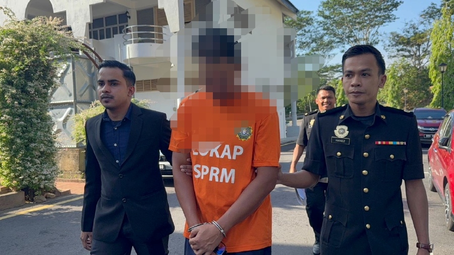 Felcra manager remanded over project bribery claims