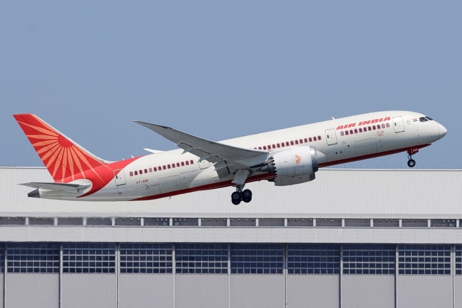 India plane crash: What we know so far
