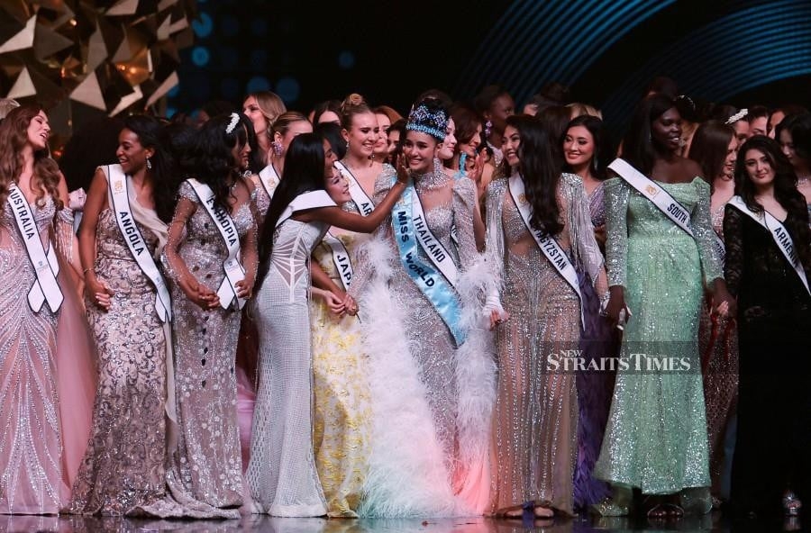 Opal Chuangsri claims historic win as first Thai Miss World