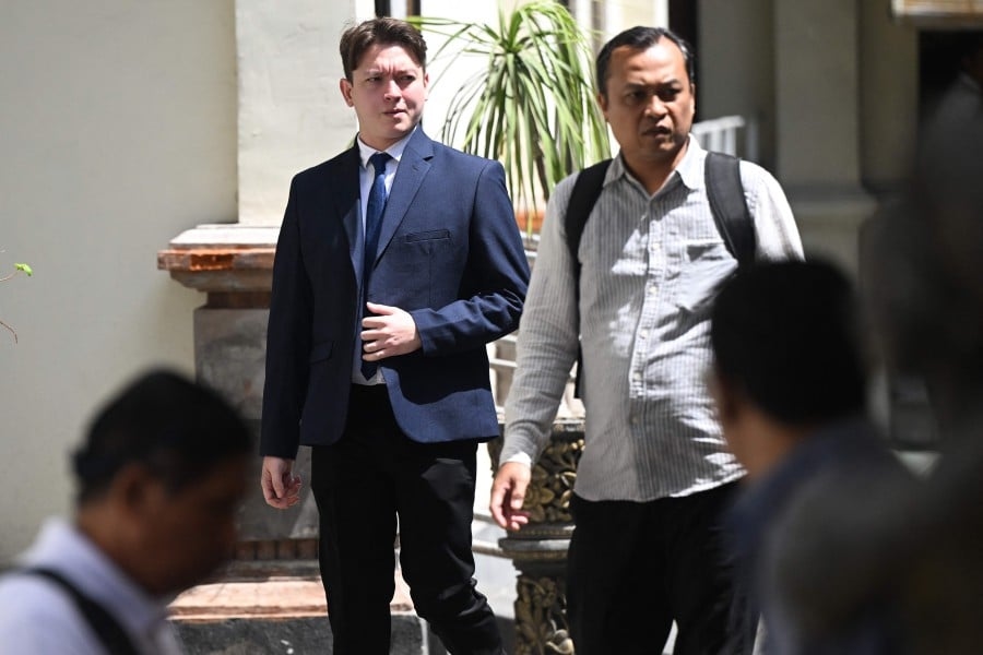 Bali trial opens for American accused of drug distribution