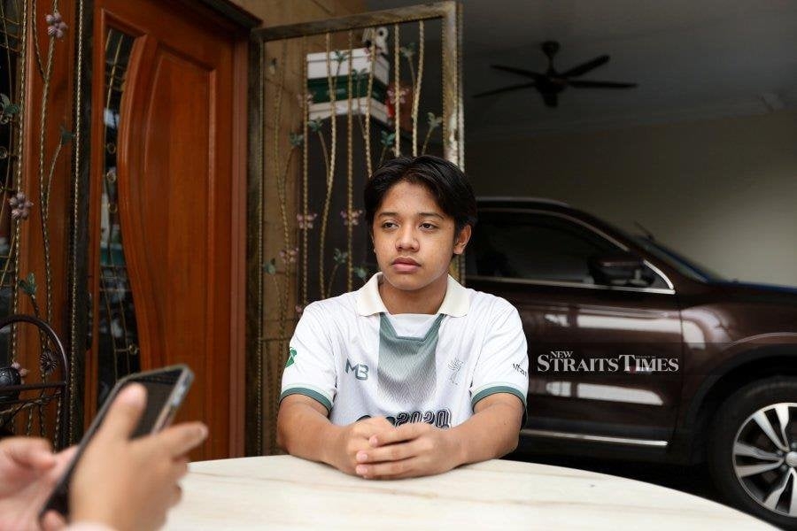 Sungai Kim Kim waste pollution victim aspires to become a neurosurgeon