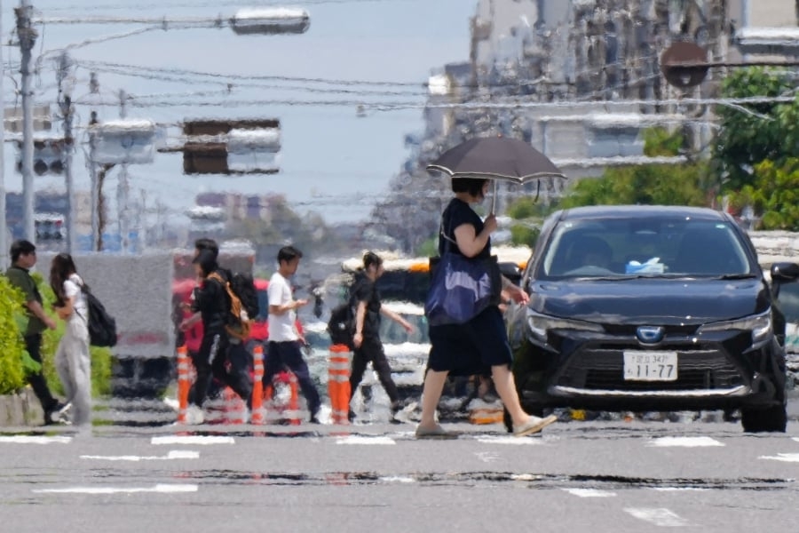 One dies from suspected heatstroke in Japan as heatwave continues