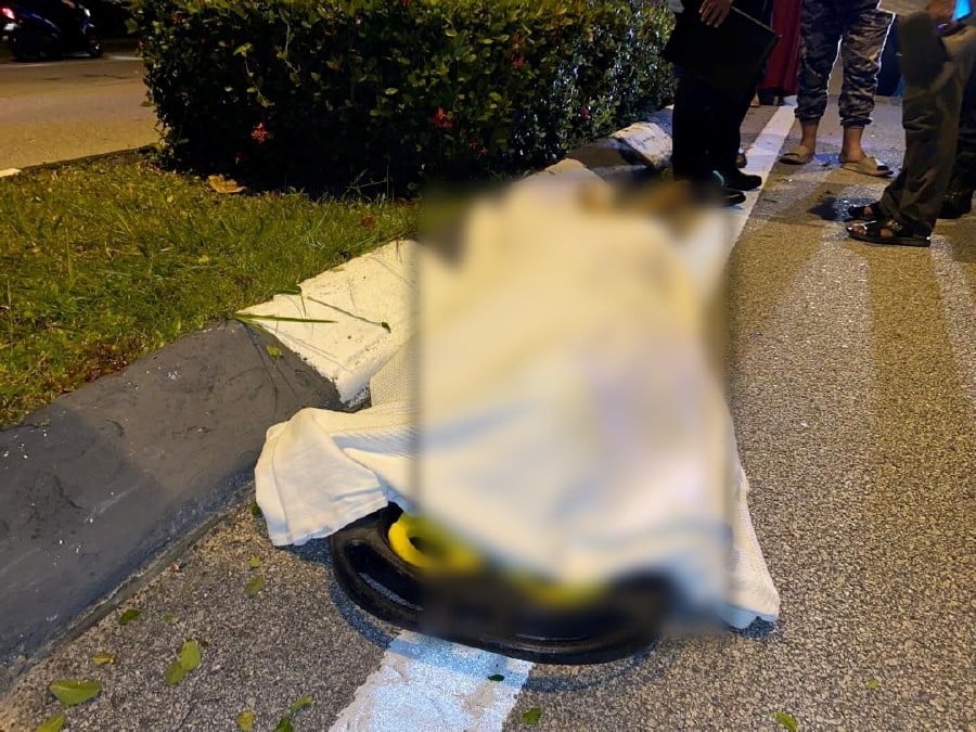 Student killed after motorcycle goes out of control in Terengganu