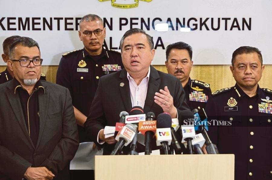 Waste management company says not responsible for 22,000 outstanding traffic summonses