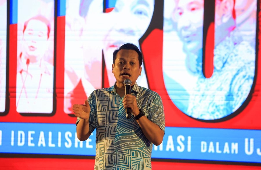 Nik Nazmi: PKR needs strong leadership, realistic strategy for GE16