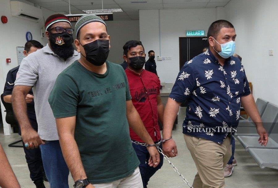 Tok Singa, 3 other traditional healers jailed for assault causing lecturer's blindness
