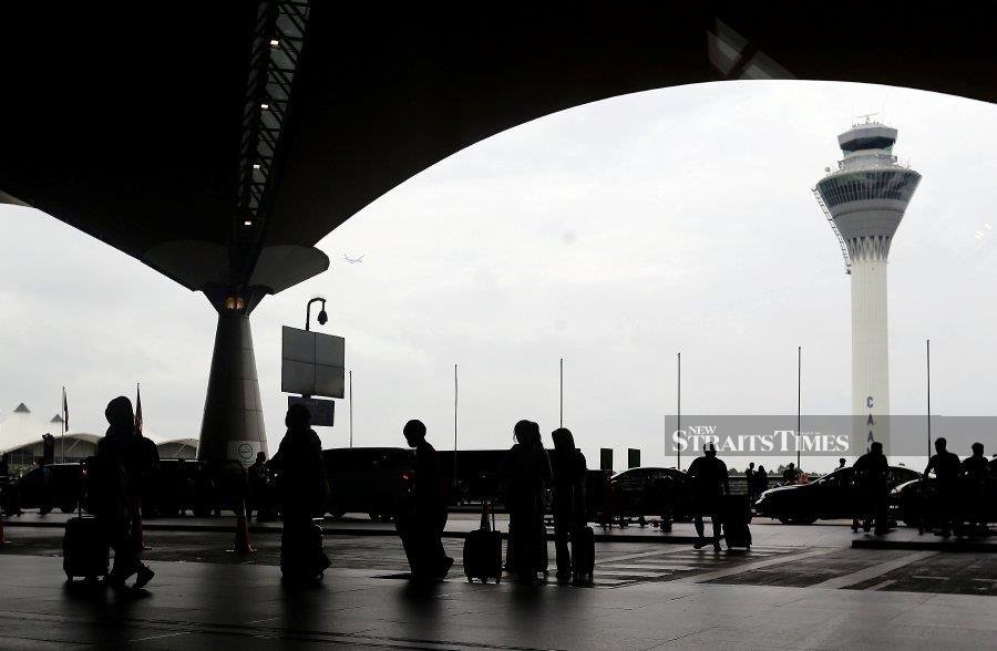 Malaysian carriers reroute flights, cancel services amid India-Pakistan tensions