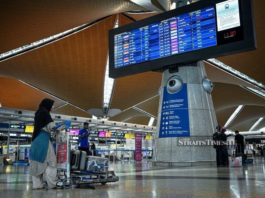Chinese national detained for allegedly injuring Immigration officer at KLIA