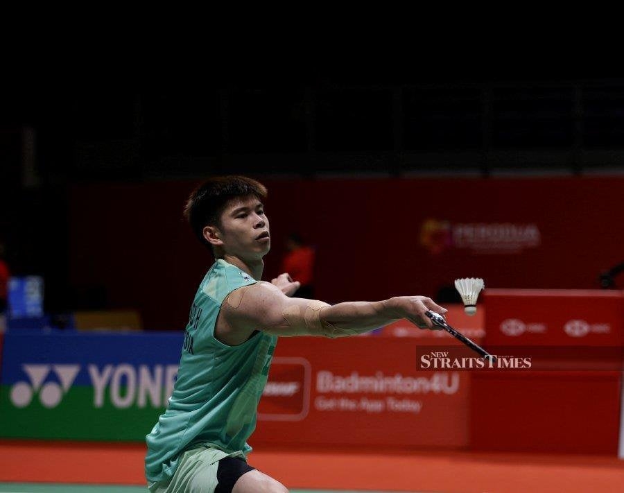 Jun Hao can't get past China's Shi Feng
