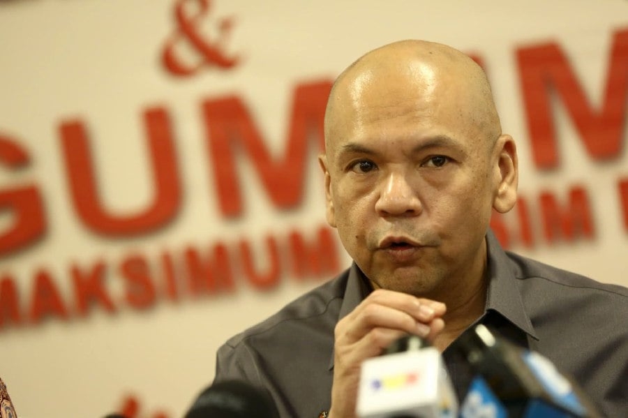 Gas cylinder rule introduced when you were in government, Armizan tells Wee