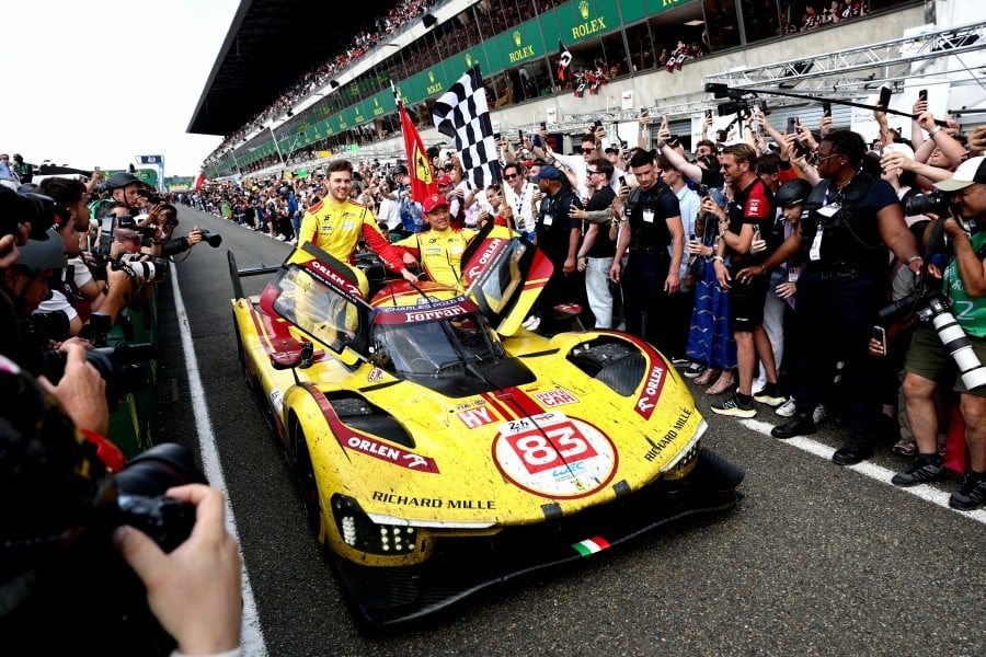 Kubica wins 'mental battle' to triumph at Le Mans