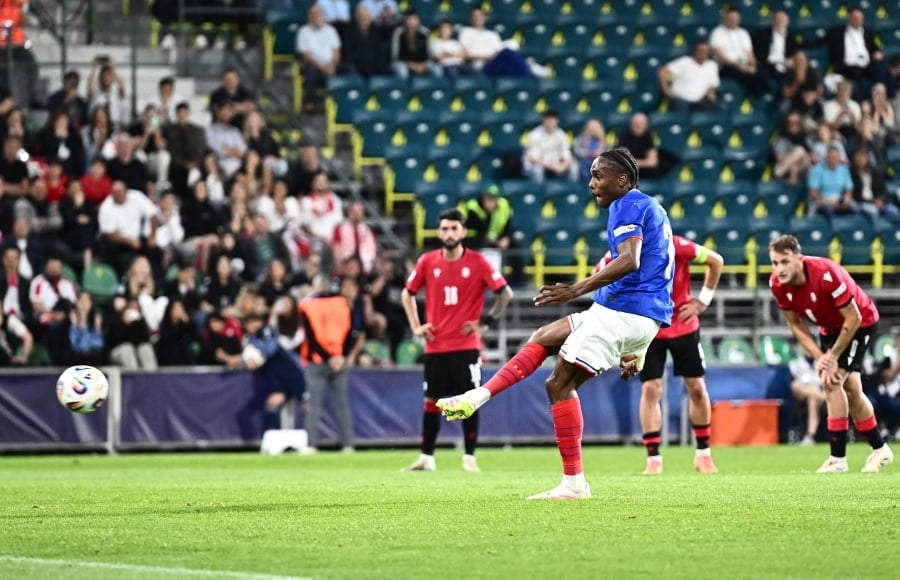 Tel makes Tottenham move permanent after loan from Bayern