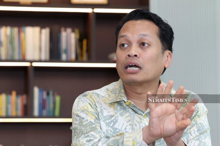 Federal govt not delaying REE SOP, says Nik Nazmi