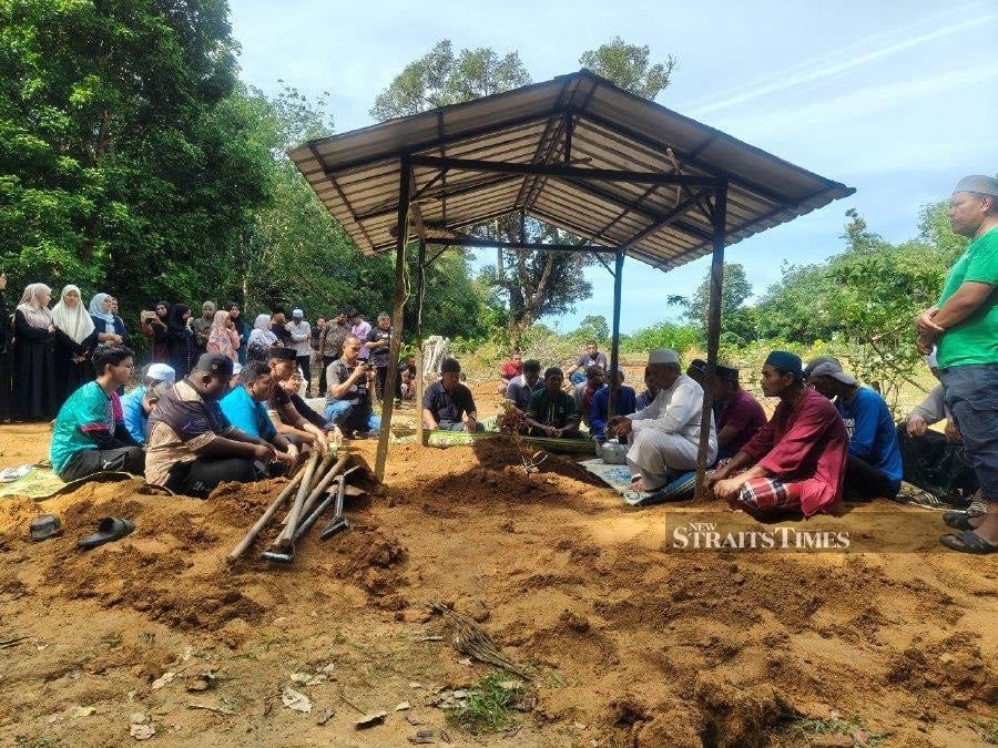 Last victim of Gerik bus crash tragedy laid to rest