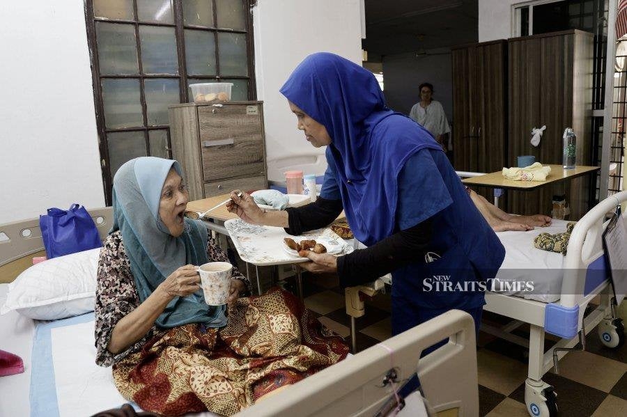 Prepare for aged nation status by strengthening 'care economy'