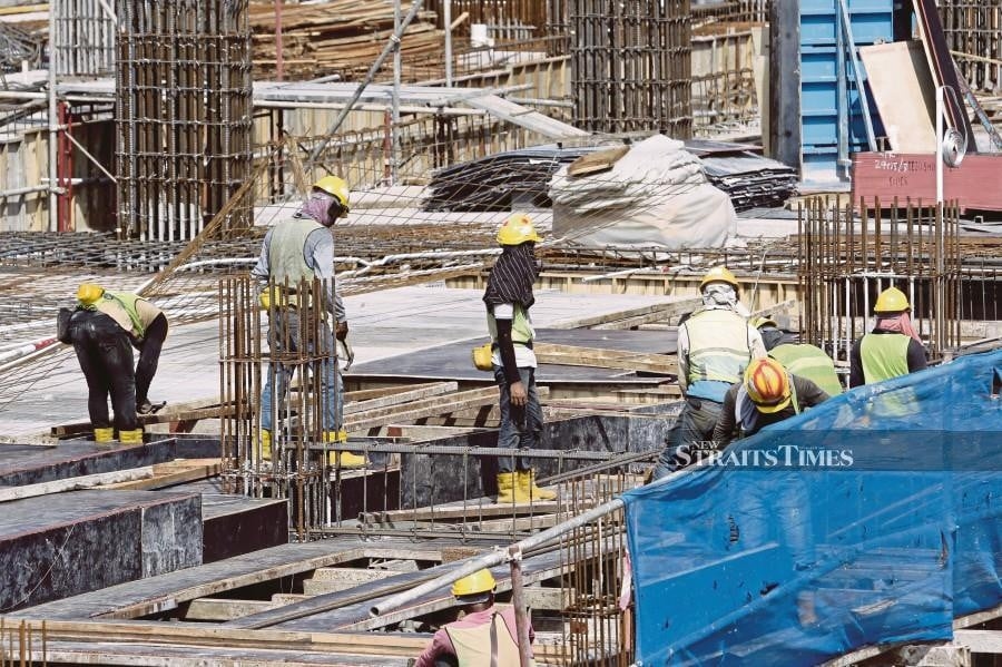 Employment association: Prolonged freeze forcing firms to hire undocumented workers
