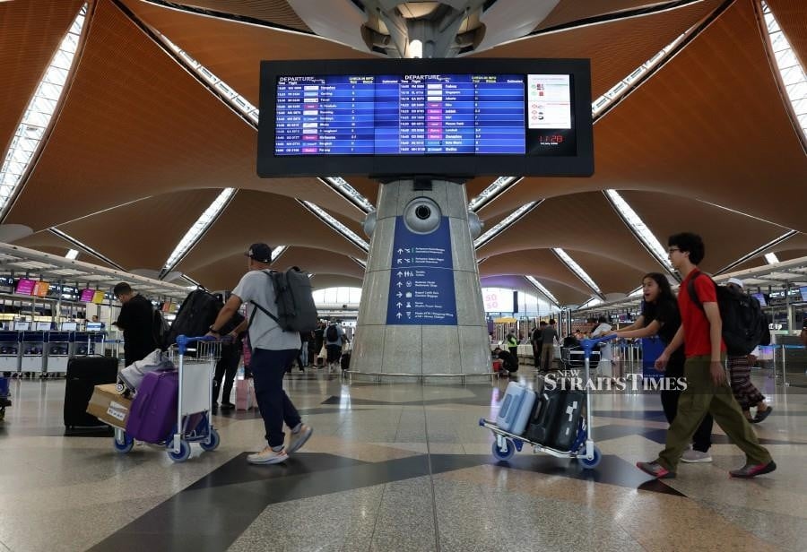 KLIA enforcement officer nabbed over alleged 'counter setting' activity