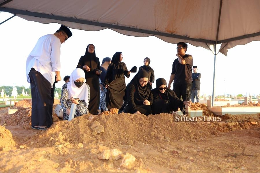 Climber Rennie laid to rest in Pasir Gudang