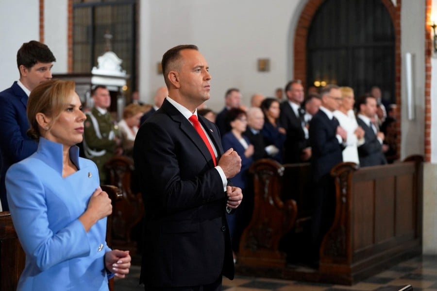 Pro-Trump nationalist becomes Poland's new president