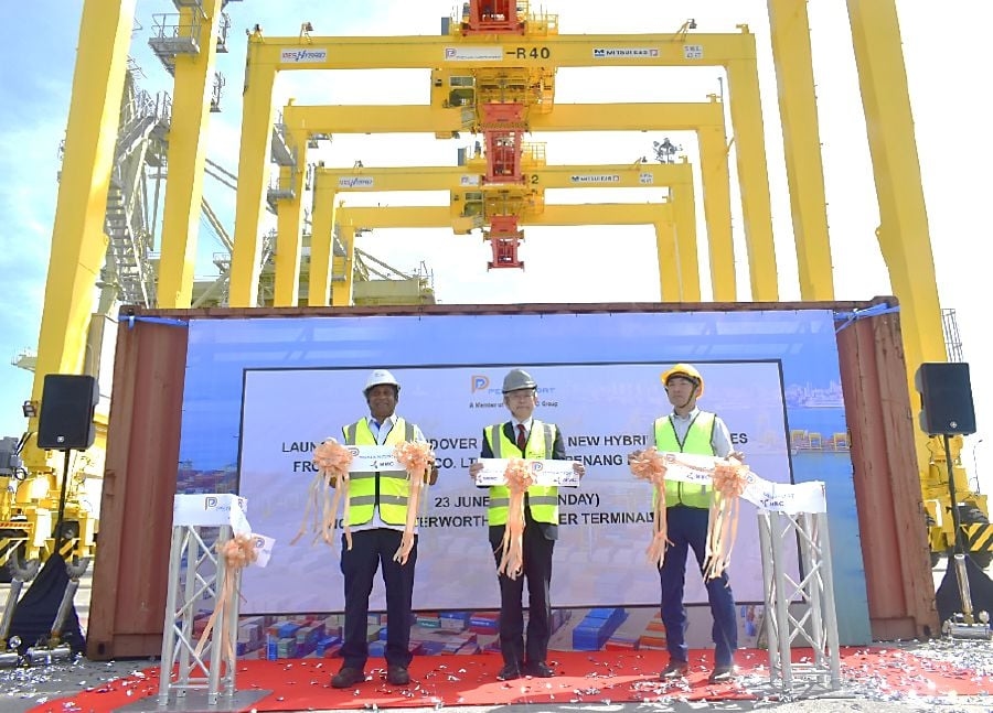 Penang Port acquires four new RM34mil hybrid RTG cranes from Japan