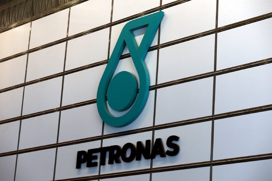 Petronas signals long-term LNG commitment in Canada