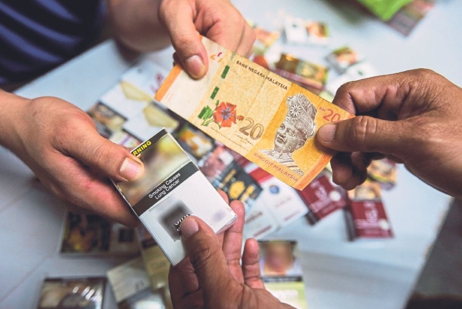 Malaysia urged to strengthen tobacco licensing and enforcement