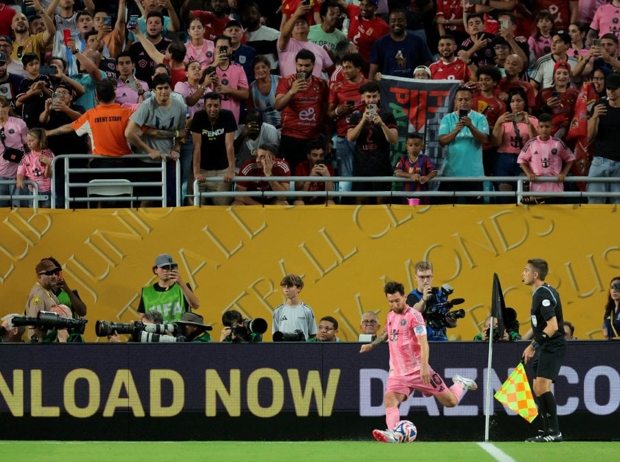 No goal, but Messi's influence on show in Club World Cup opener