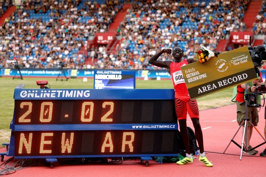 Australian teen sensation Gout betters his own 200m national record