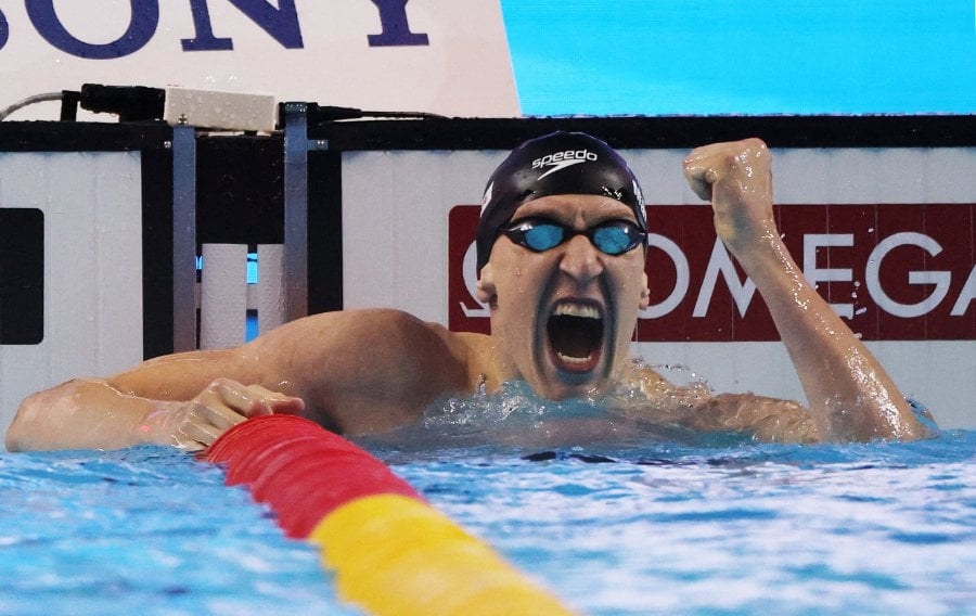 Maertens wins thrilling world 400m men's freestyle gold