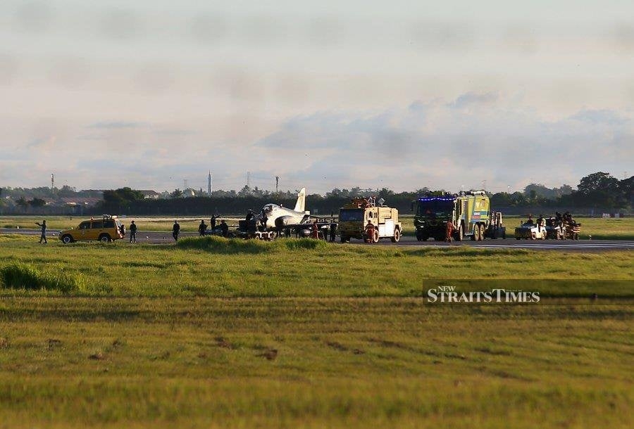 RMAF probes Hawk fighter jet safety after runway mishap