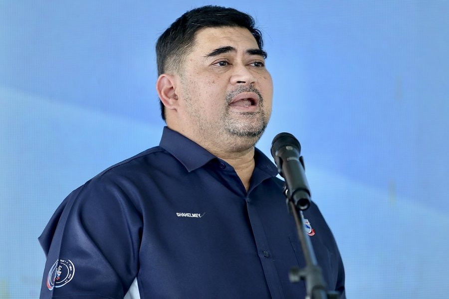 Shahelmey holds off on political move as state election looms