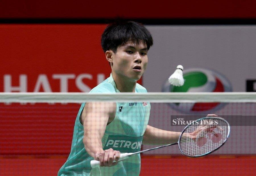 Leaking roof, injury fear derail Justin's dream run in Macau final