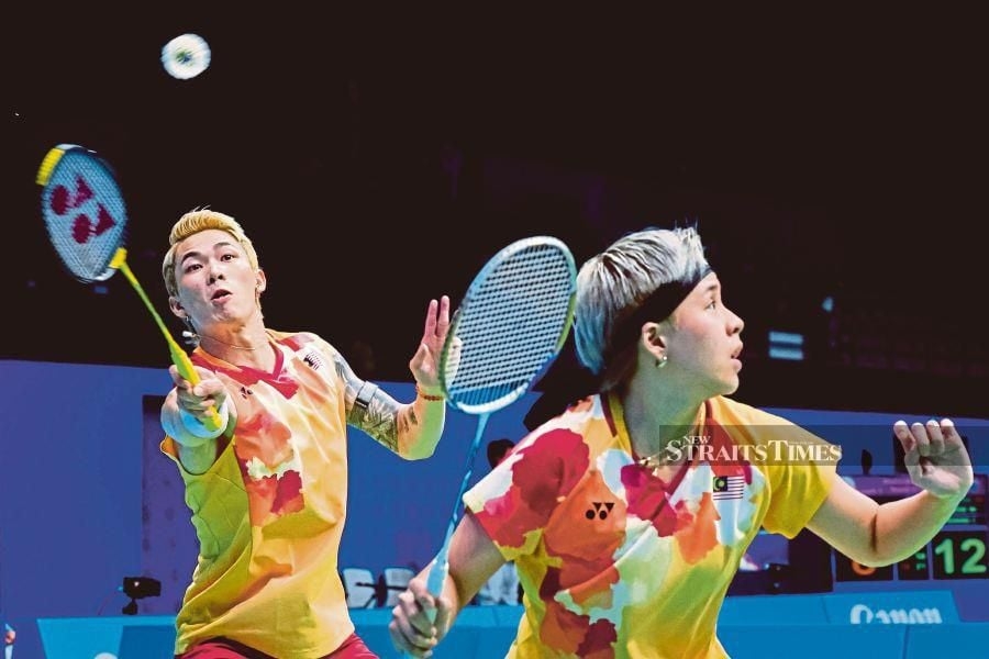 'Break-up? What break-up?': Tang Jie-Ee Wei show fire in Singapore