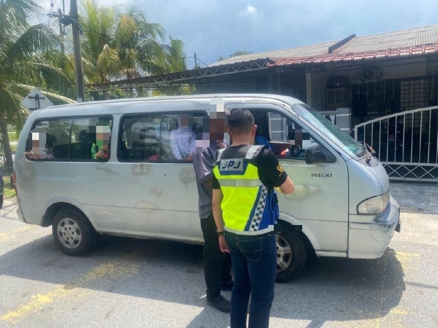 18 school vans seized in Negri Sembilan crackdown