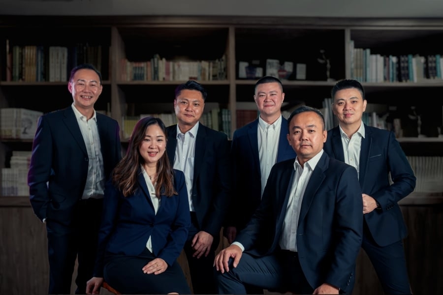 Senheng embarks on new era with leadership change