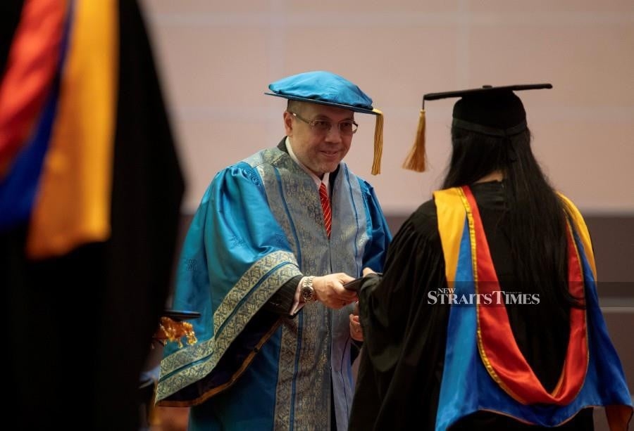 Tengku Mahkota Kelantan appointed UMK pro-chancellor, graces convocation