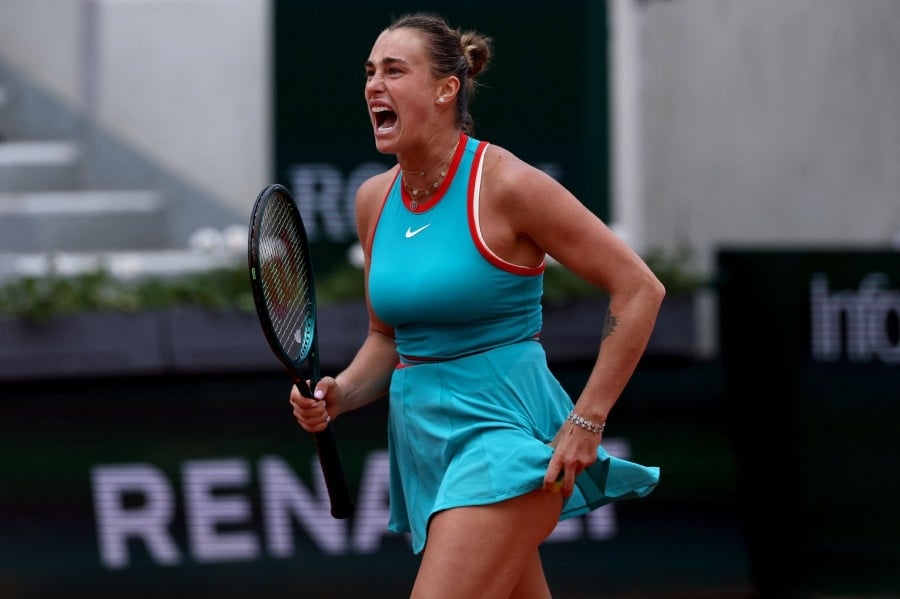 Sabalenka powers into Roland Garros quarter-finals