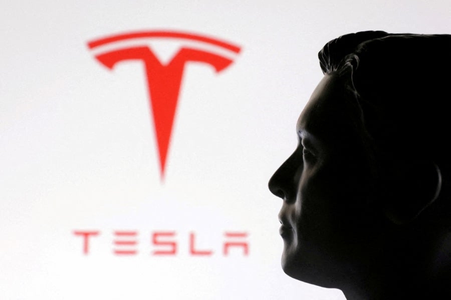 Trump-Musk row slams Tesla shares, US$150bil in market value wiped out