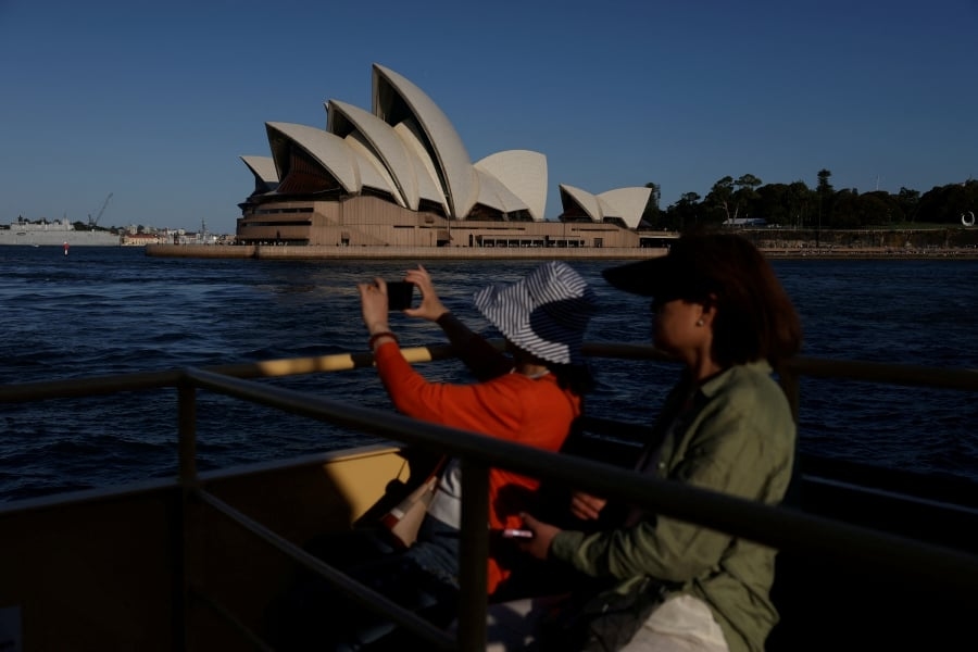 Sydney police issue warning over blessing scams targeting asian community