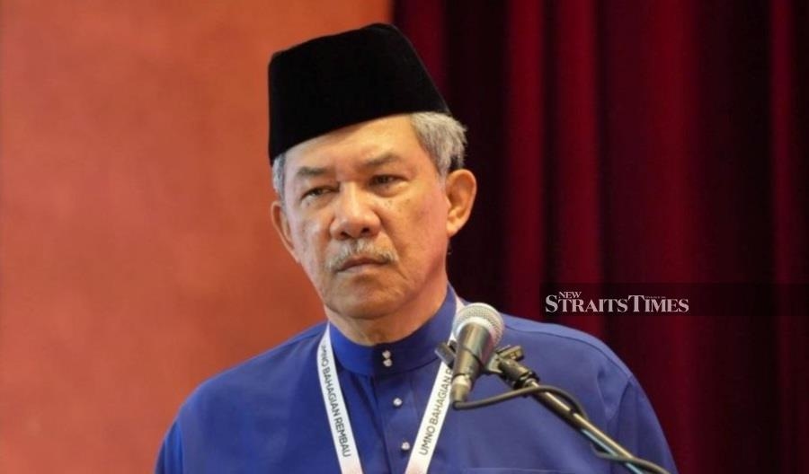 Tok Mat calls for calm over flag issue