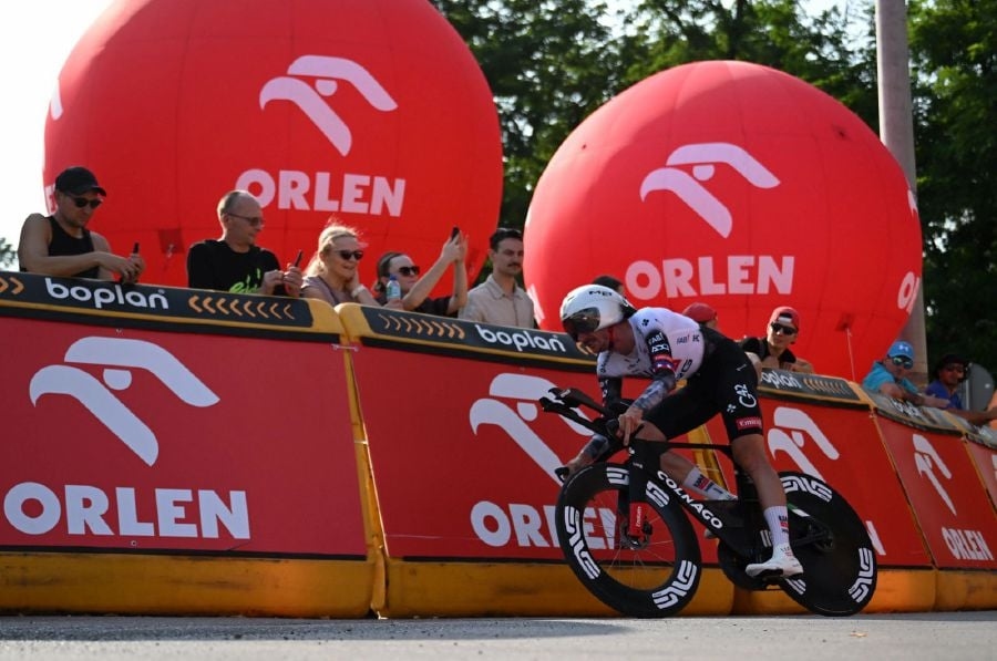 McNulty wins closing time trial to take Polish tour