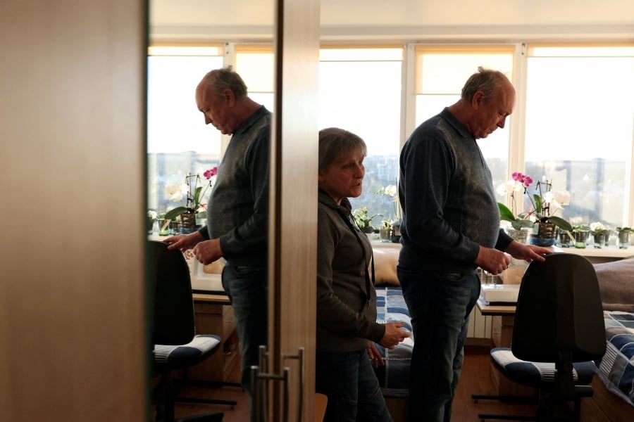 Many Ukrainians baulk at conceding land to Russia