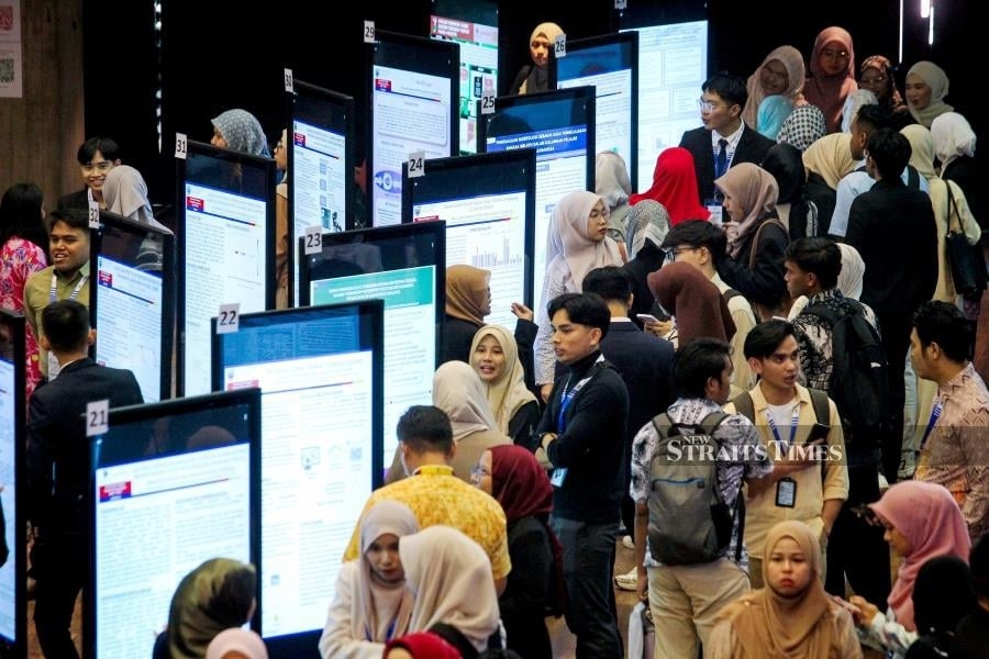 UM: No 'backdoor' entry in dual admission system