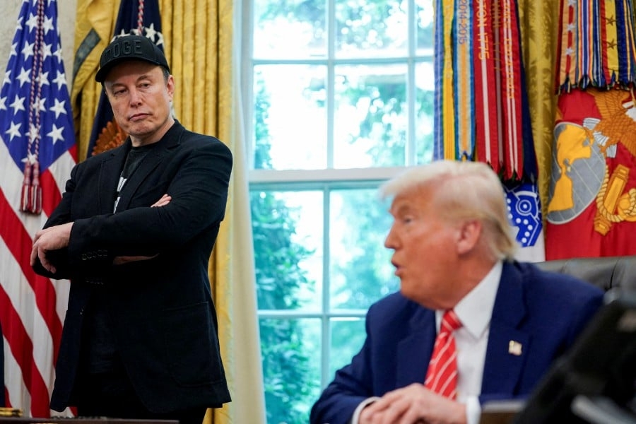 Stocks on guard for payrolls, Tesla tumbles as Trump-Musk bromance sours