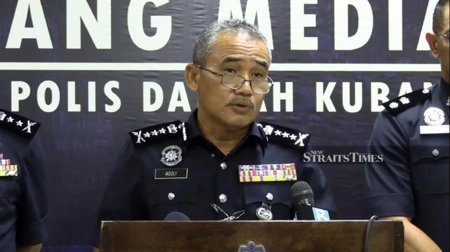Policeman in crash that killed teen detained, cooperated fully