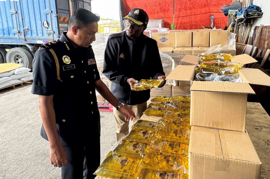 Syndicate using courier services to transport subsidised cooking oil busted