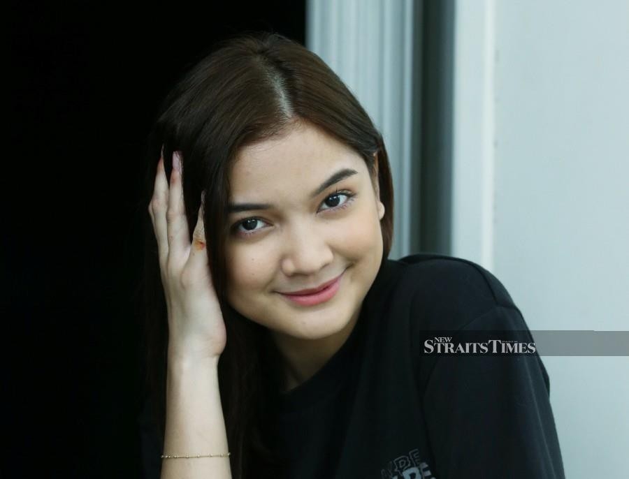 #SHOWBIZ: Alya Iman carries on father's legacy